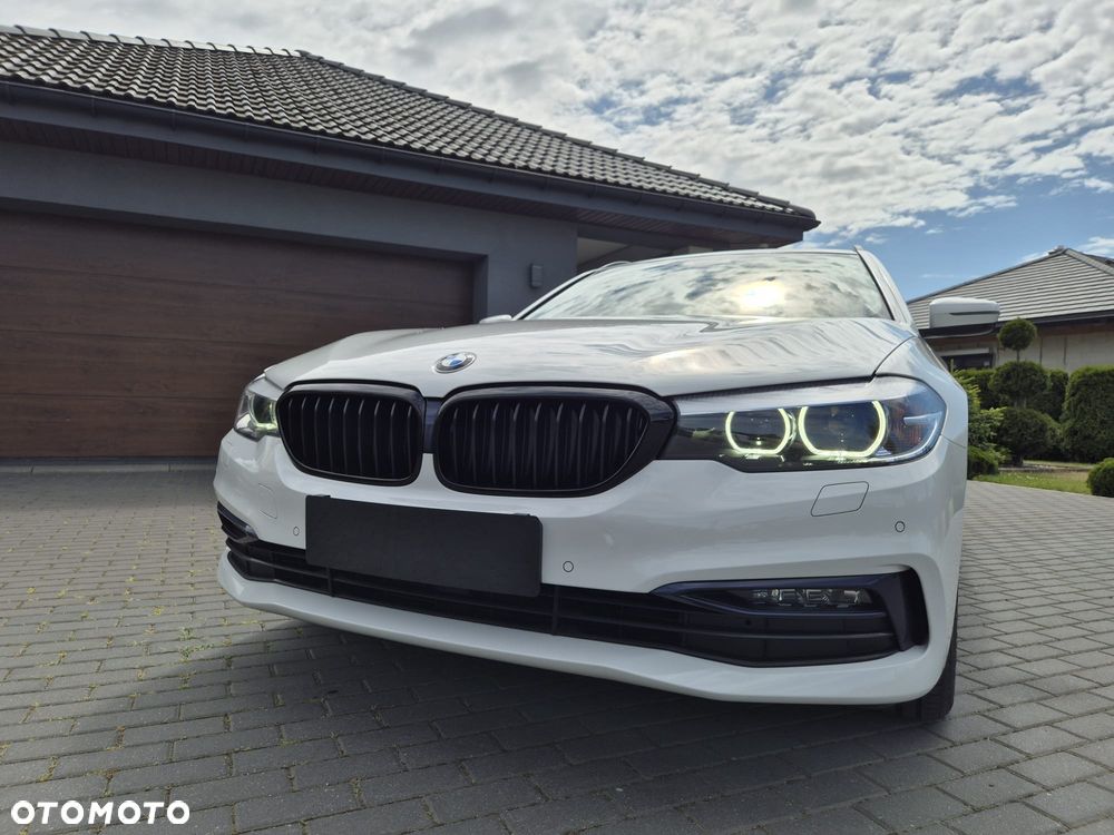 BMW Seria 5 518d Sport Line - 3