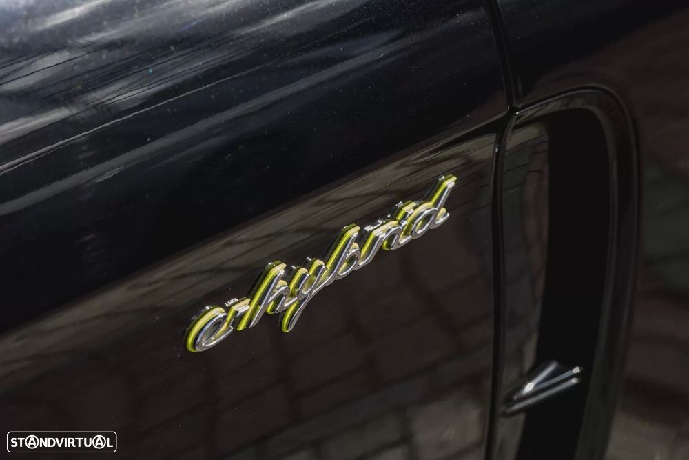 Porsche Panamera 4 E-Hybrid - 46