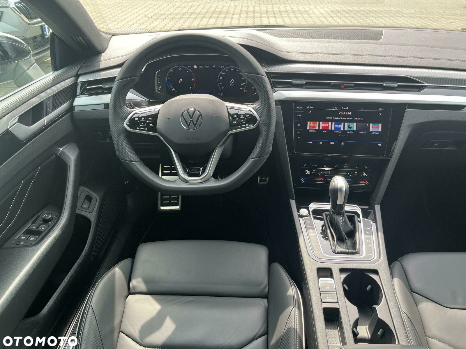 Volkswagen Arteon 2.0 TDI 4Motion R-Line DSG - 22