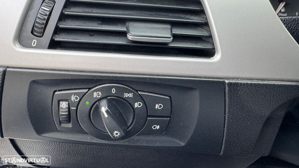 BMW 320 d Exclusive - 25