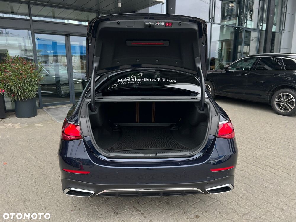 Mercedes-Benz Klasa E 220 d mHEV 4-Matic AMG 9G-Tronic - 25
