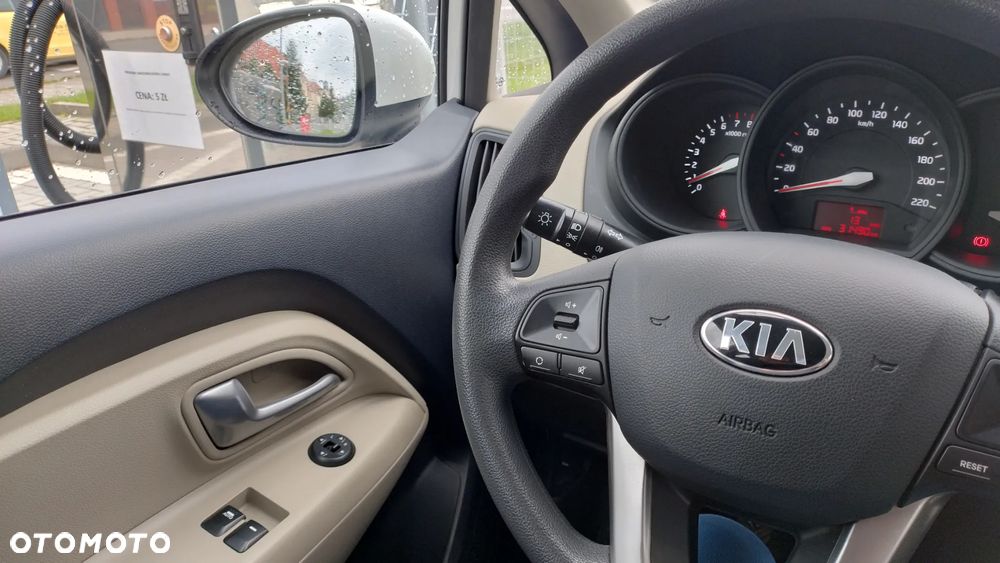 Kia Rio 1.2 M - 22