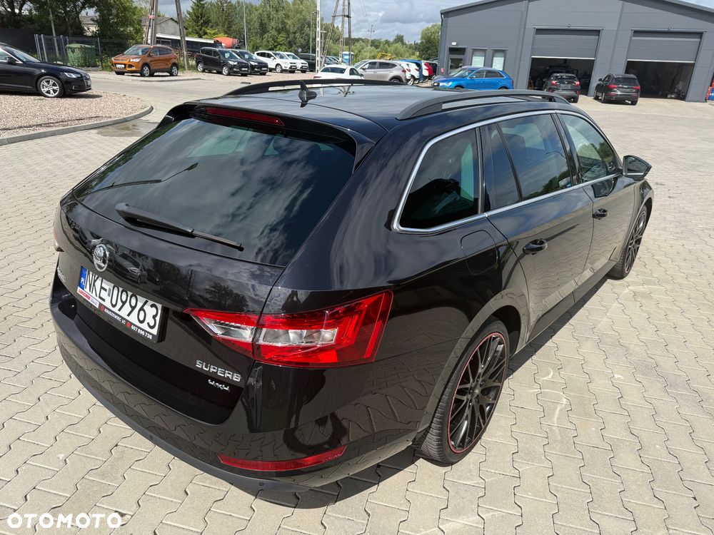 Skoda Superb 2.0 TDI 4x4 DSG Premium Edition - 11