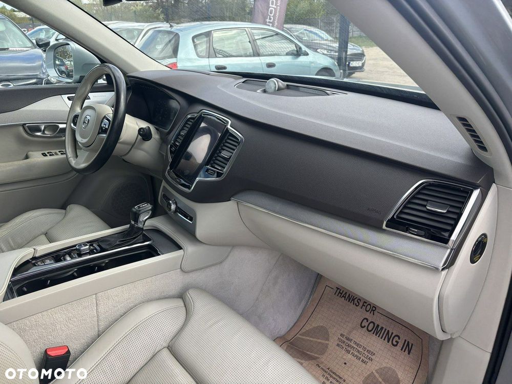 Volvo XC 90 - 39