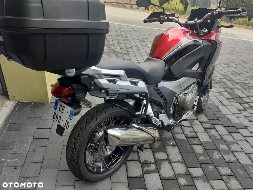 Honda VFR - 13