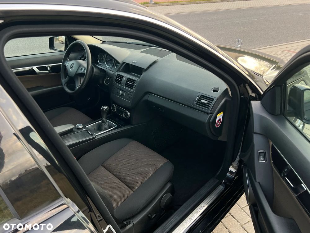 Mercedes-Benz Klasa C 180 K BlueEff Elegance - 10