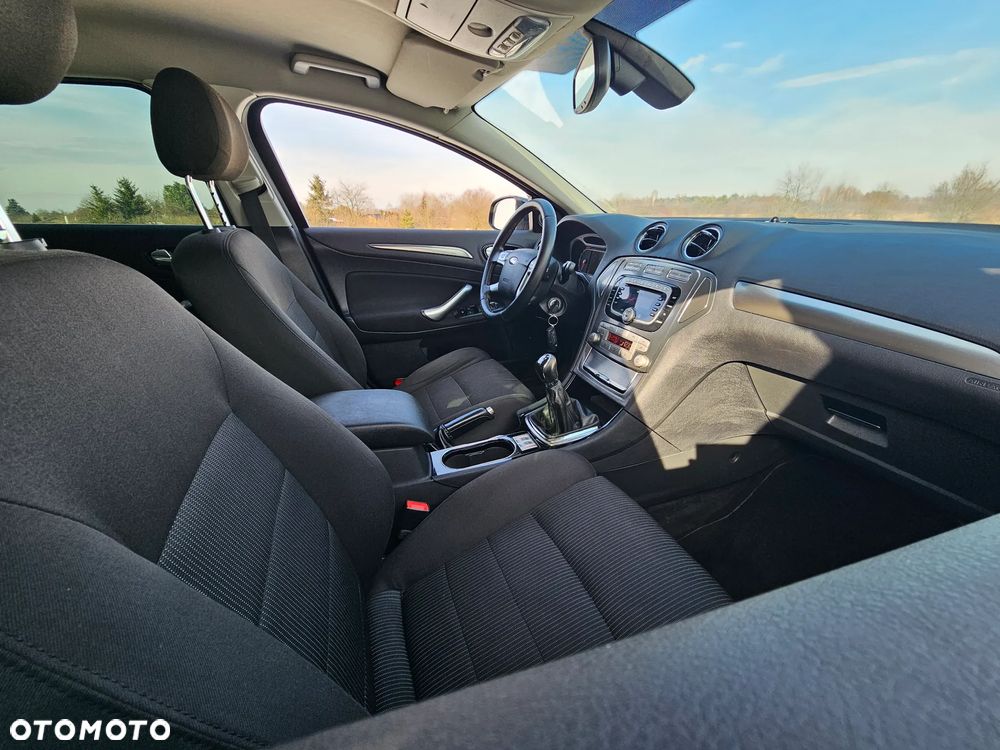 Ford Mondeo 2.0 Titanium - 29