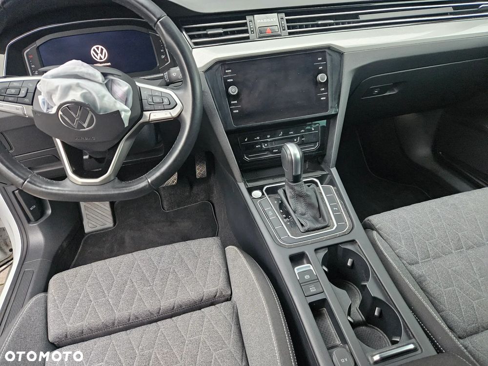 Volkswagen Passat 2.0 TDI SCR DSG Business - 15