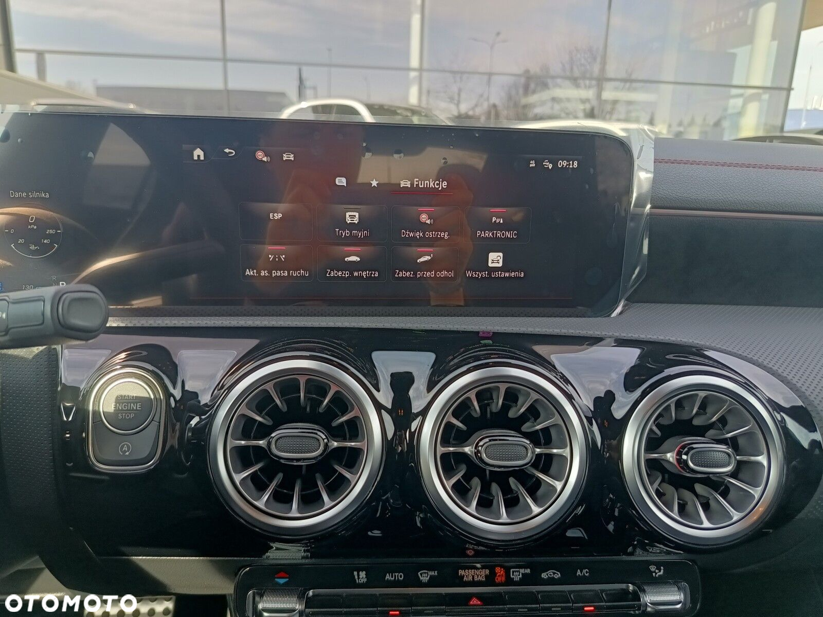 Mercedes-Benz CLA - 13