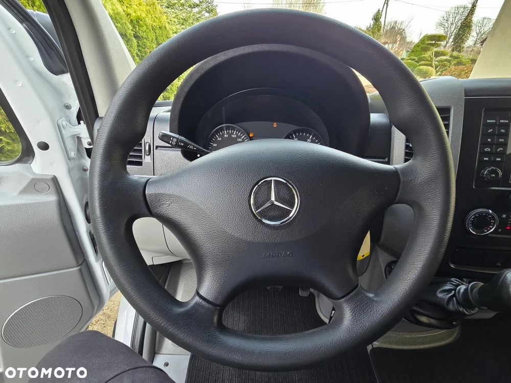 Mercedes-Benz Sprinter - 33