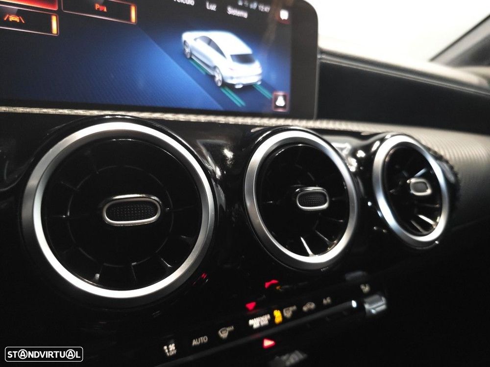 Mercedes-Benz CLA 180 d Shooting Brake AMG Line Aut. - 42