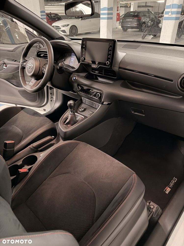 Toyota GR Yaris - 8