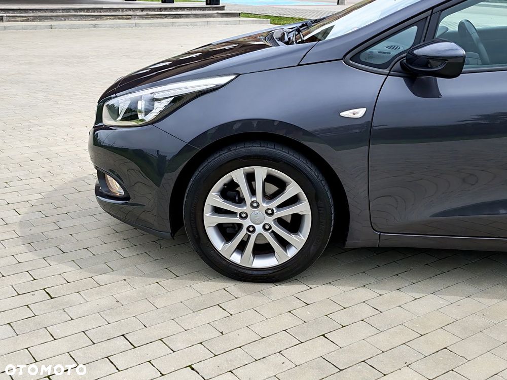 Kia Ceed - 21