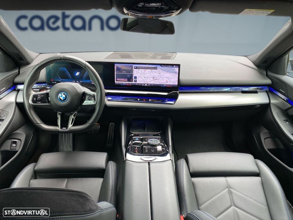 BMW i5 eDrive40 Pack Desportivo M foto 4