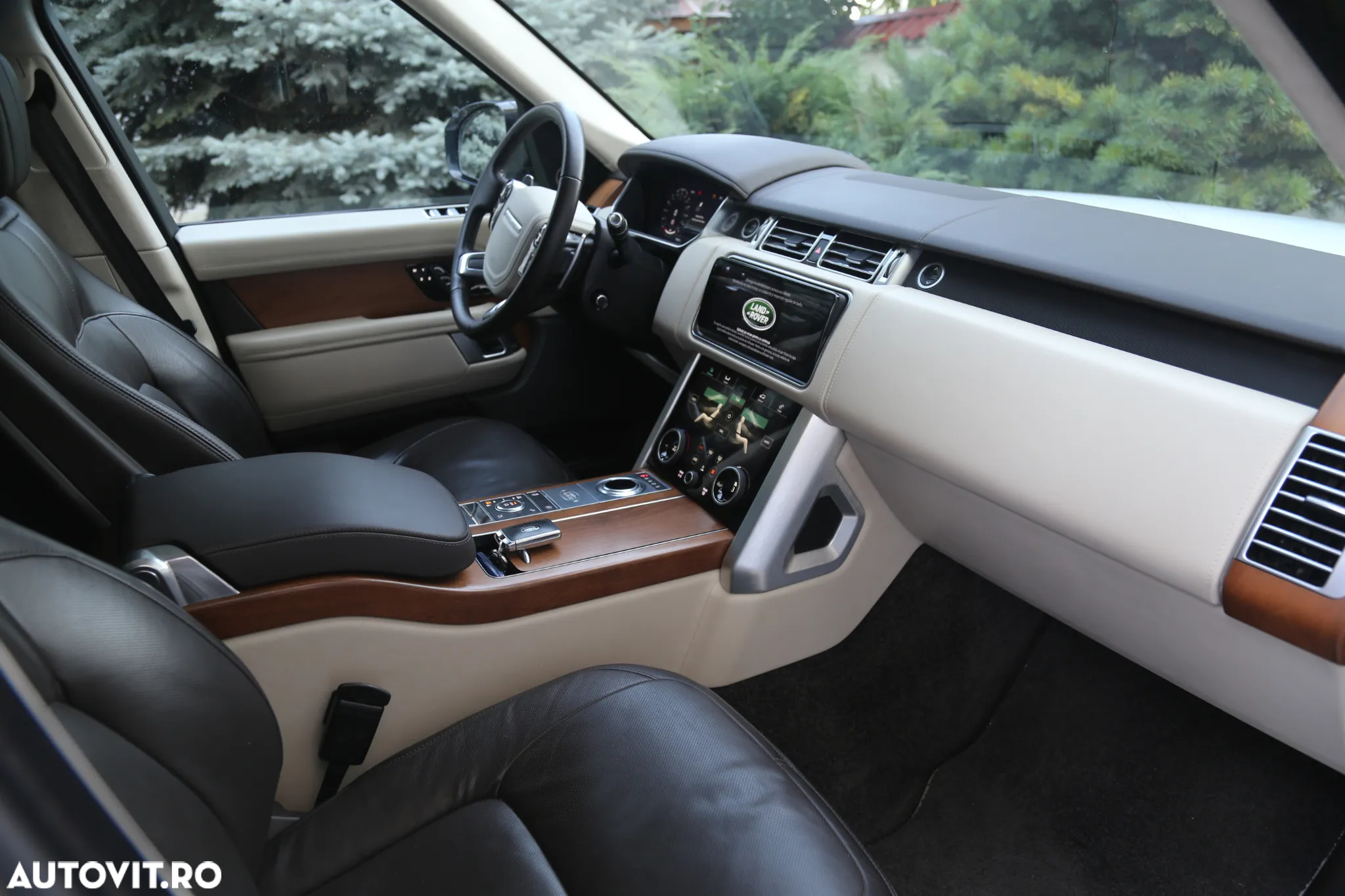 Land Rover Range Rover 2.0 l4 PHEV Autobiography - 6