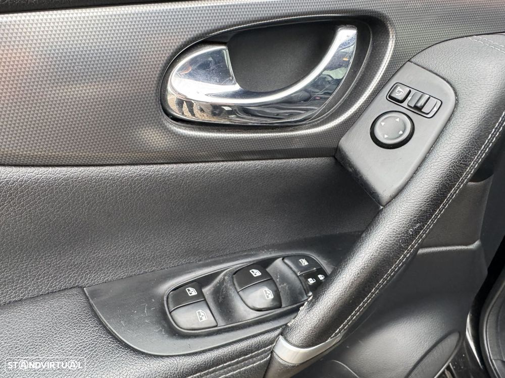 Nissan Qashqai 1.6 dCi Acenta Connect Xtronic - 25