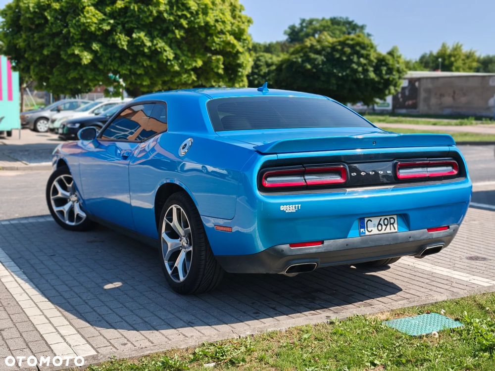 Dodge Challenger - 14