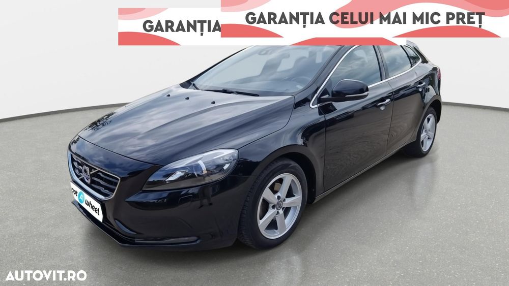 Volvo V40 D2 Momentum - 2