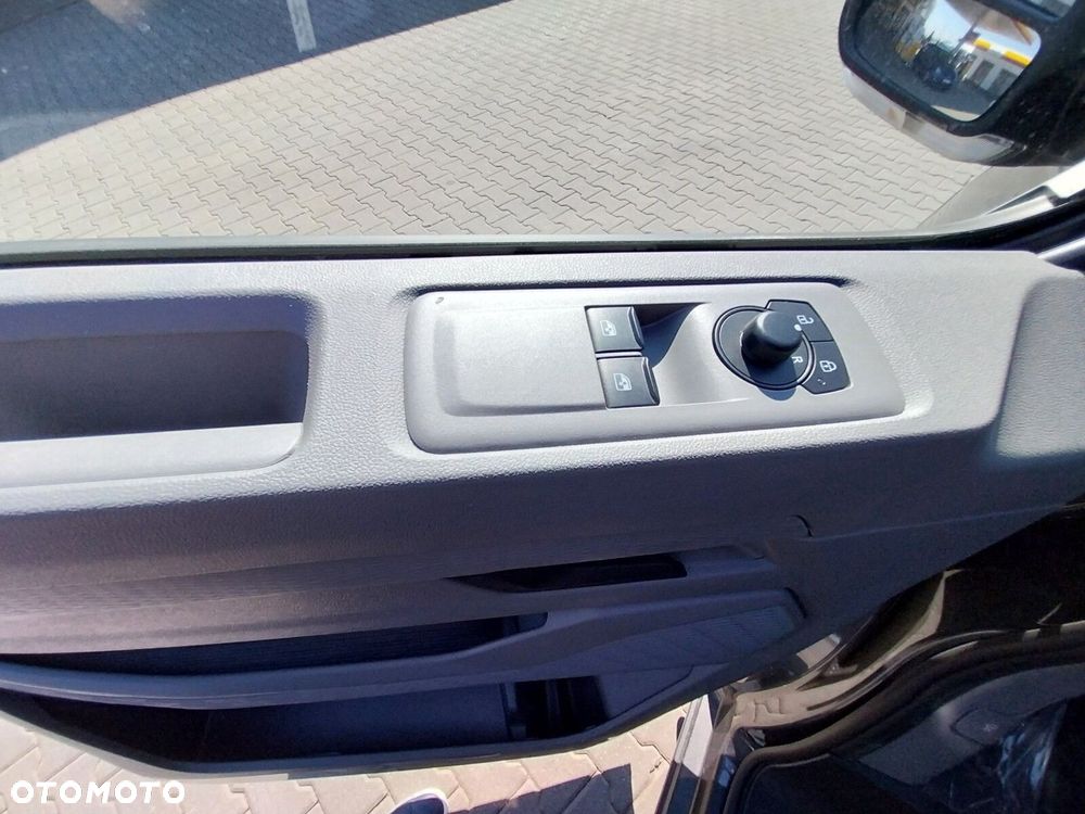 Volkswagen Transporter Transporter Furgon silnik: 2,0 l TDI 150 KM / skrzynia biegów: 6-biegowa manualna rozstaw osi: 3500 mm - 12