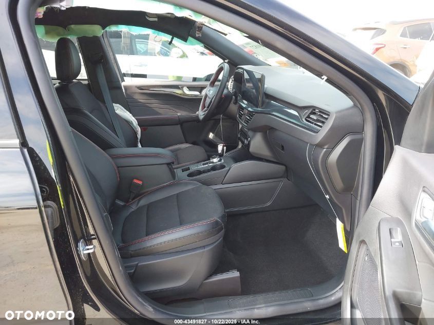 Ford Kuga 2.5 FHEV FWD ST-Line - 5