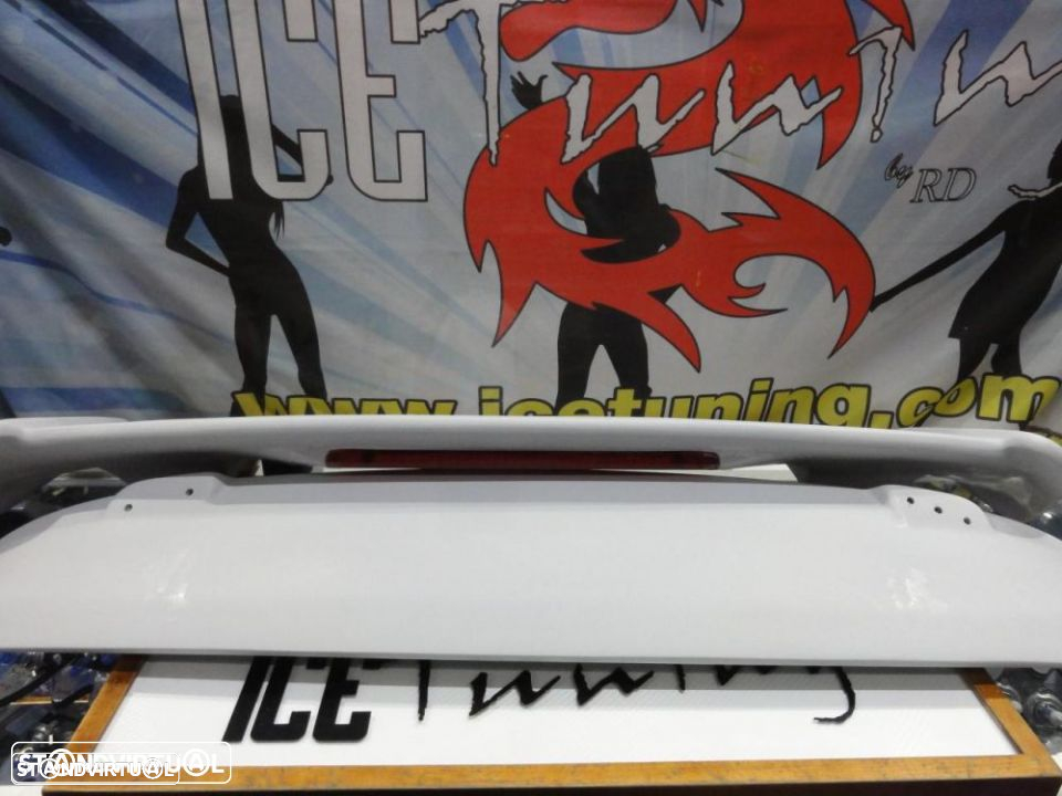 Aileron / lip / spoiler traseiro para Honda Civic EK 96-01 3 portas type r look com espaço para a 3ª luz de stop - 19