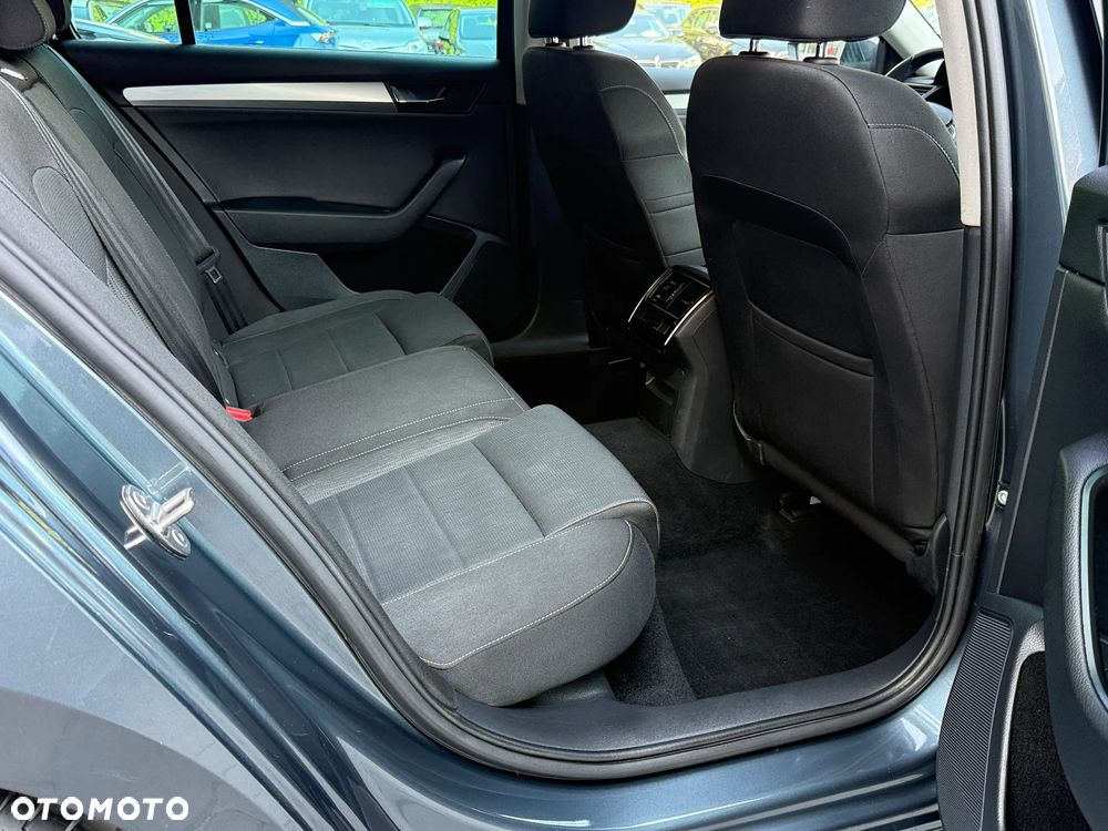 Skoda Superb 1.8 TSI Ambition DSG - 22
