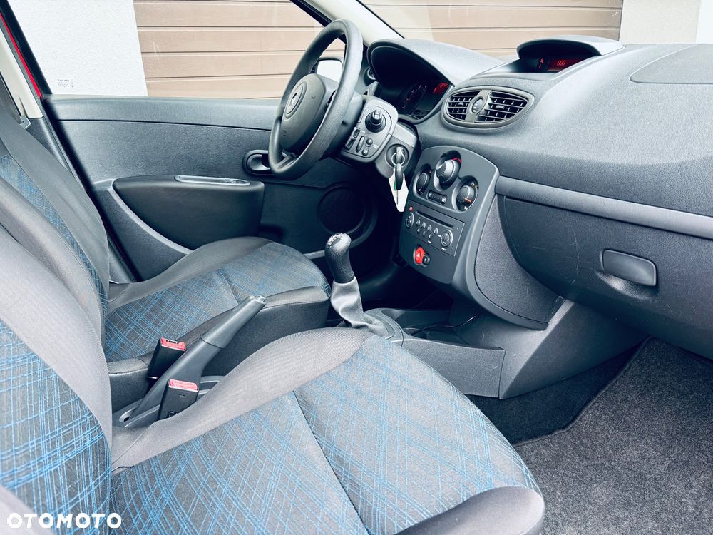 Renault Clio 1.2 16V Authentique - 16