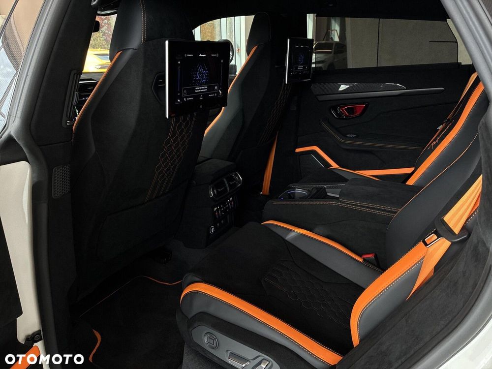 Lamborghini Urus - 21