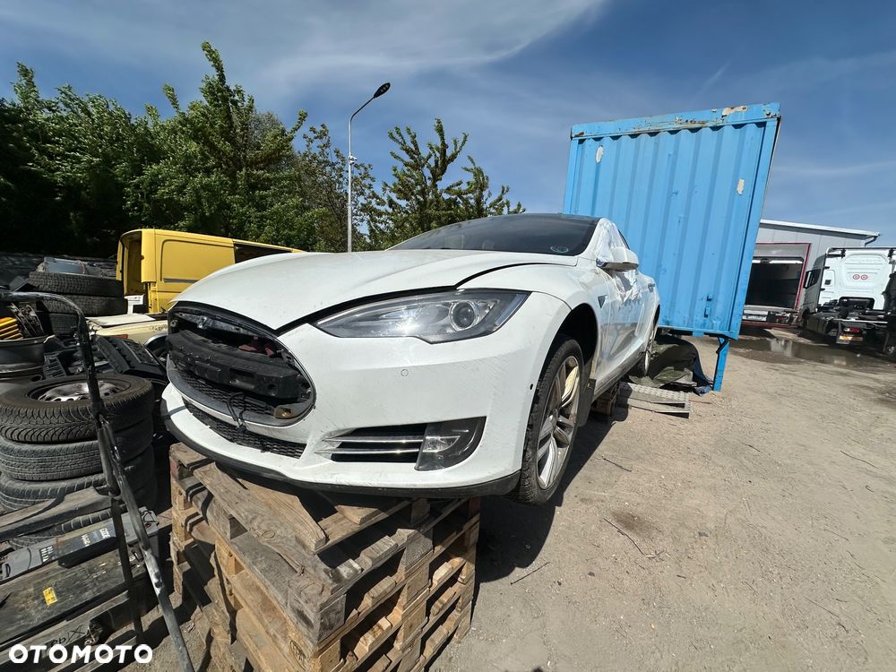 CZĘŚCI TESLA MODEL S 85D PRZED LIFT 2012-2016 - 1