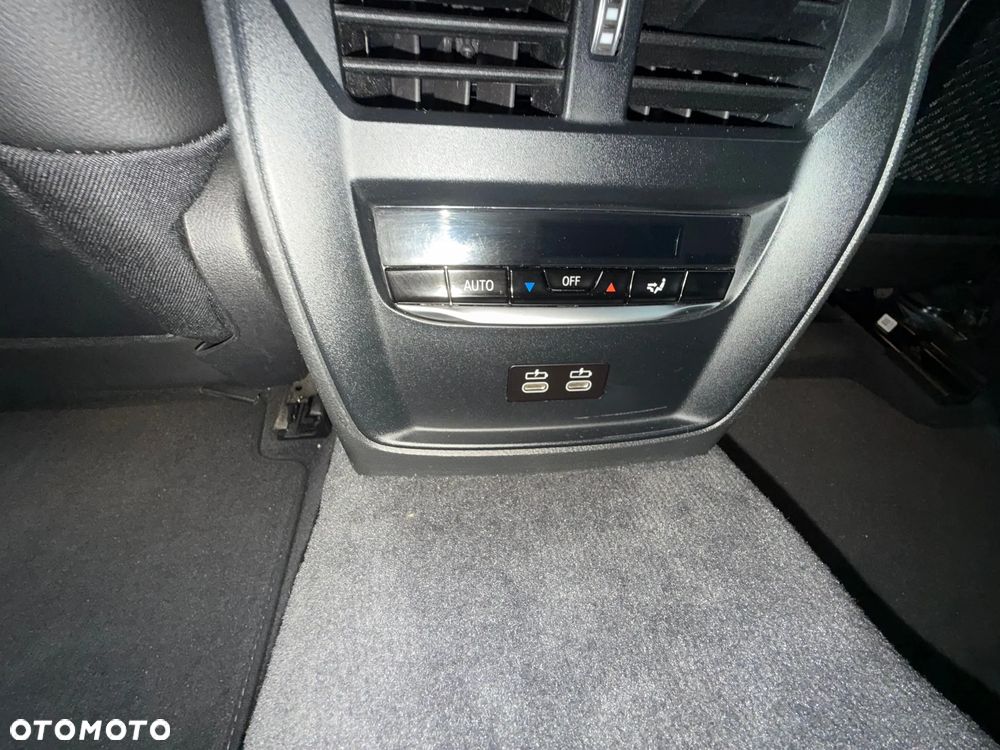 BMW Seria 3 320d xDrive M Sport Shadow - 24