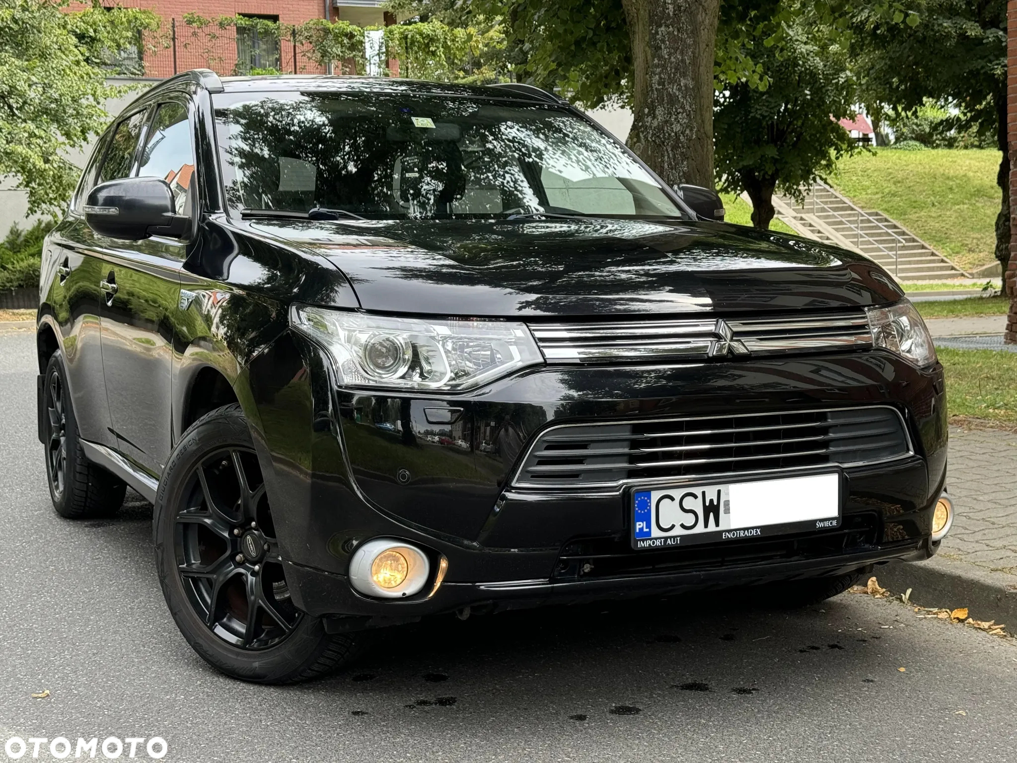 Mitsubishi Outlander 2.0 4WD Plug-In Hybrid - 6