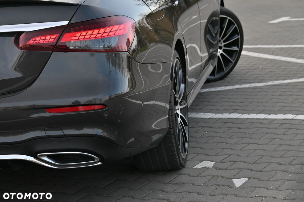 Mercedes-Benz Klasa E 220 d 9G-TRONIC AMG Line - 24