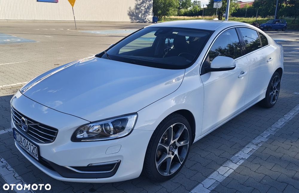 Volvo S60 D5 AWD Momentum - 1