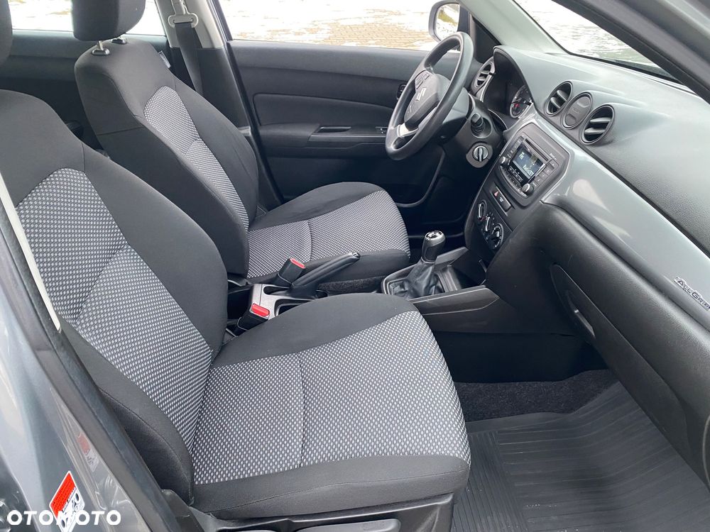 Suzuki Vitara 1.6 Comfort 4WD - 11
