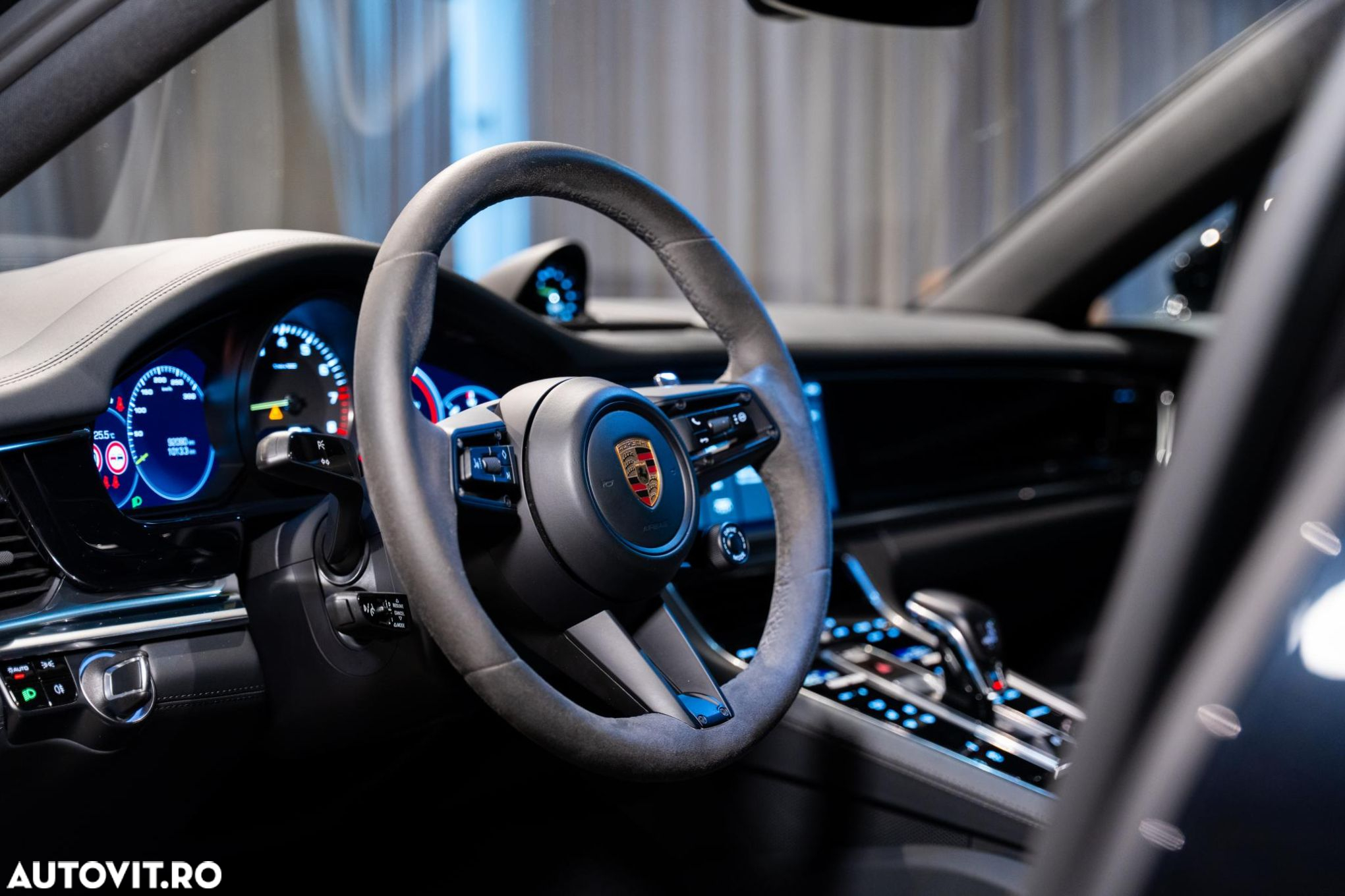 Porsche Panamera - 12
