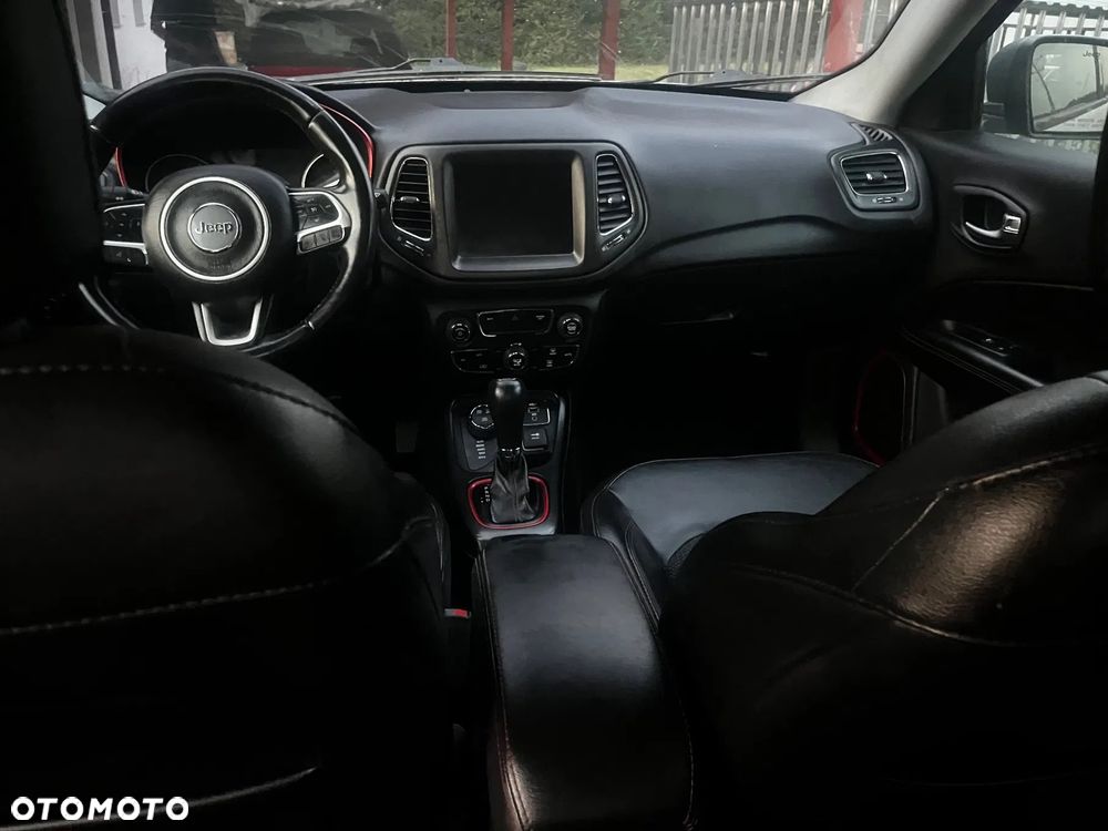 Jeep Compass - 14