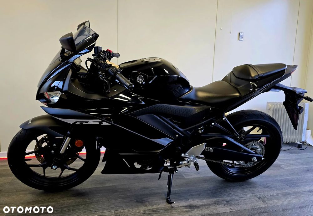 Yamaha R3 - 28