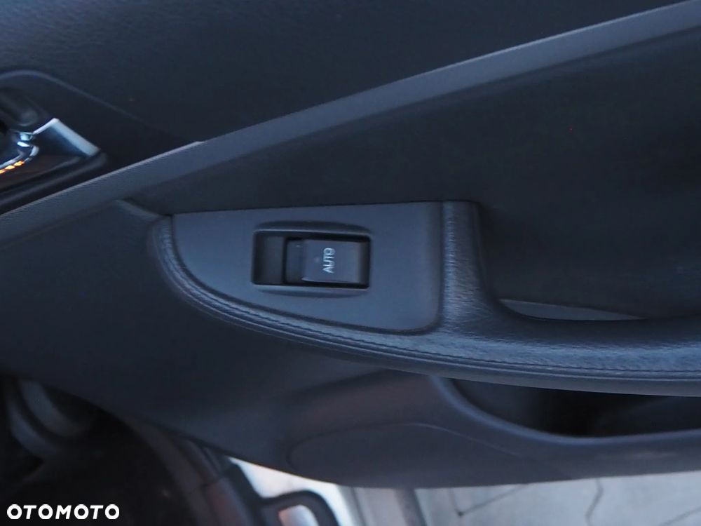 Toyota Avensis 2.0 D-4D Platinium - 9