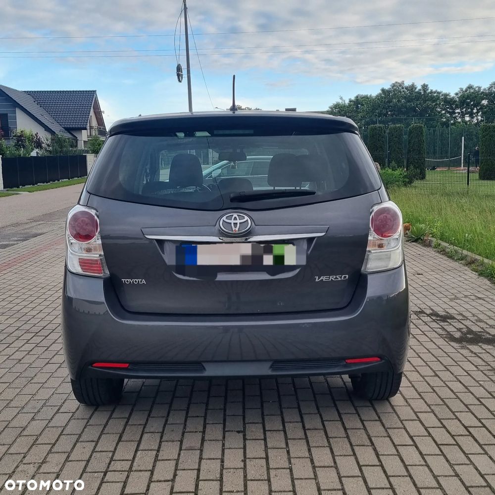 Toyota Corolla Verso - 6