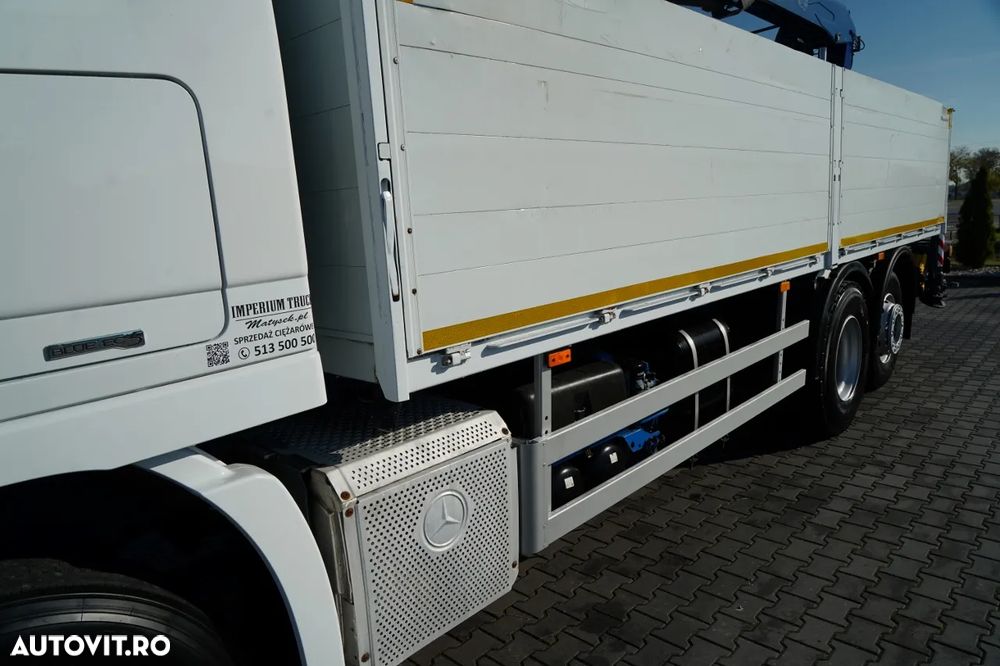 Mercedes-Benz ACTROS 2548 / 6x2 / ÎNĂLȚIME - 6,5 M / PUNTE RELAXABILĂ / TRANSMISIE FASSI / ATINGERE: 10,85 M / PRIMUL SCAUN SPATE / ROTATOARE / FURCĂ PENTRU PALEȚI - 15