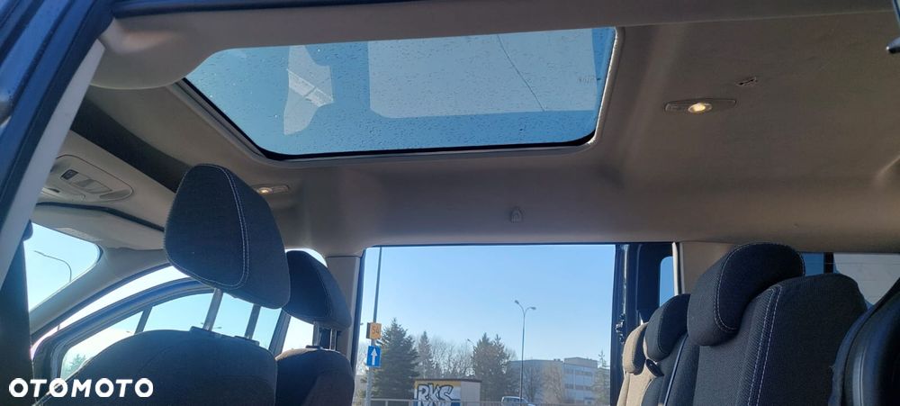 Ford Tourneo Connect Grand - 16