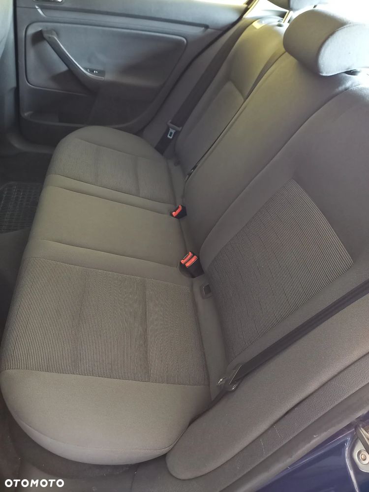 Volkswagen Golf - 14
