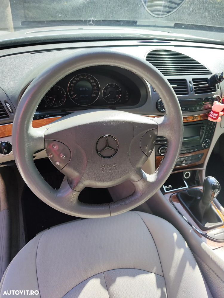 Mercedes-Benz E 220 CDI Avantgarde - 8
