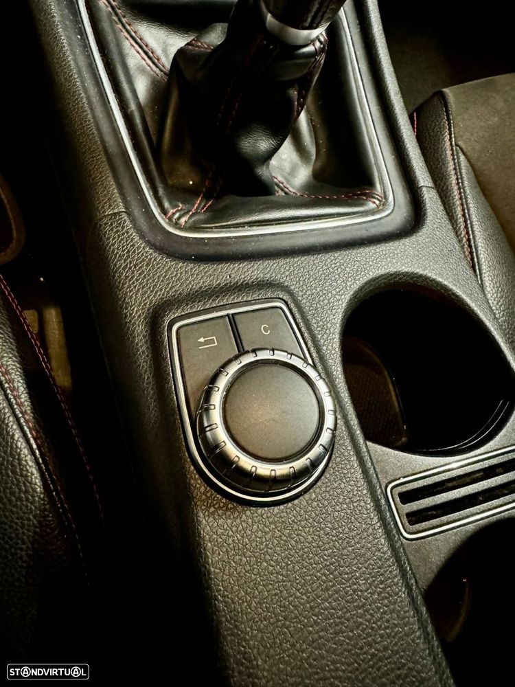 Mercedes-Benz GLA 200 d AMG Line - 50