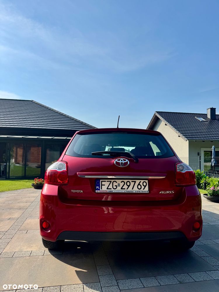 Toyota Auris - 4