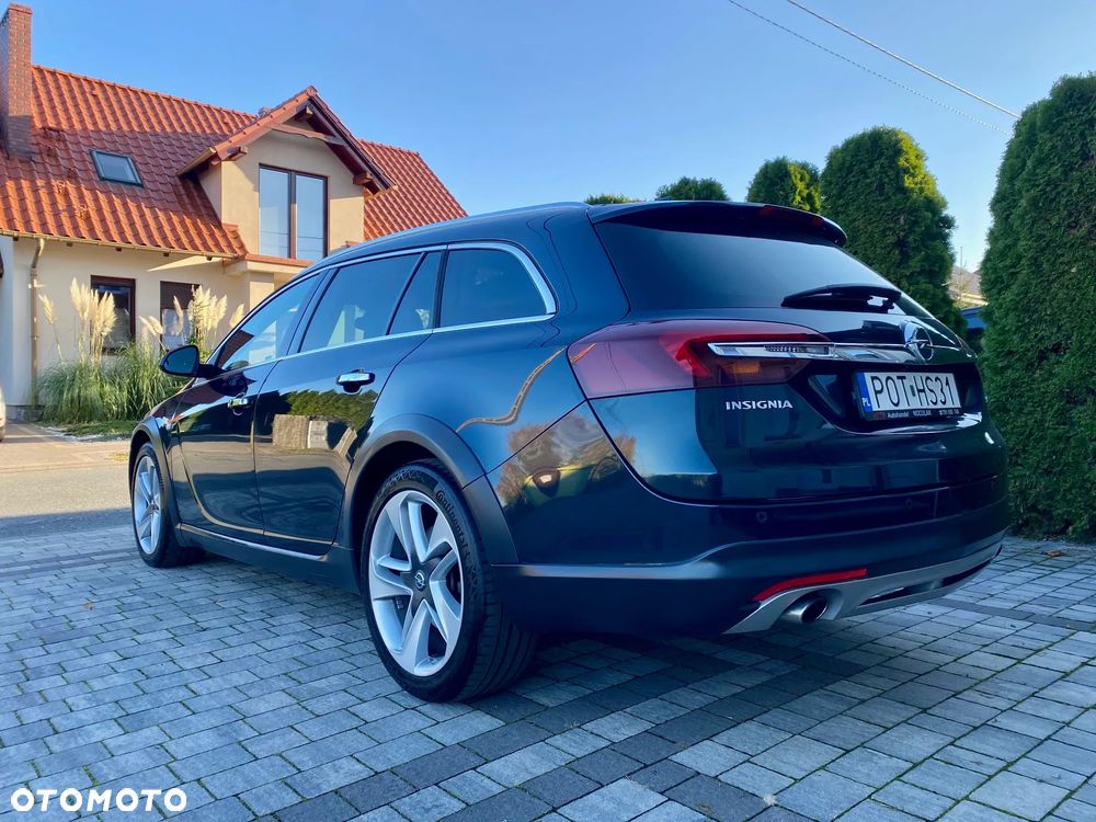 Opel Insignia 2.0 ECOTEC DI Turbo 4x4 Sports Tourer Business Edition - 7
