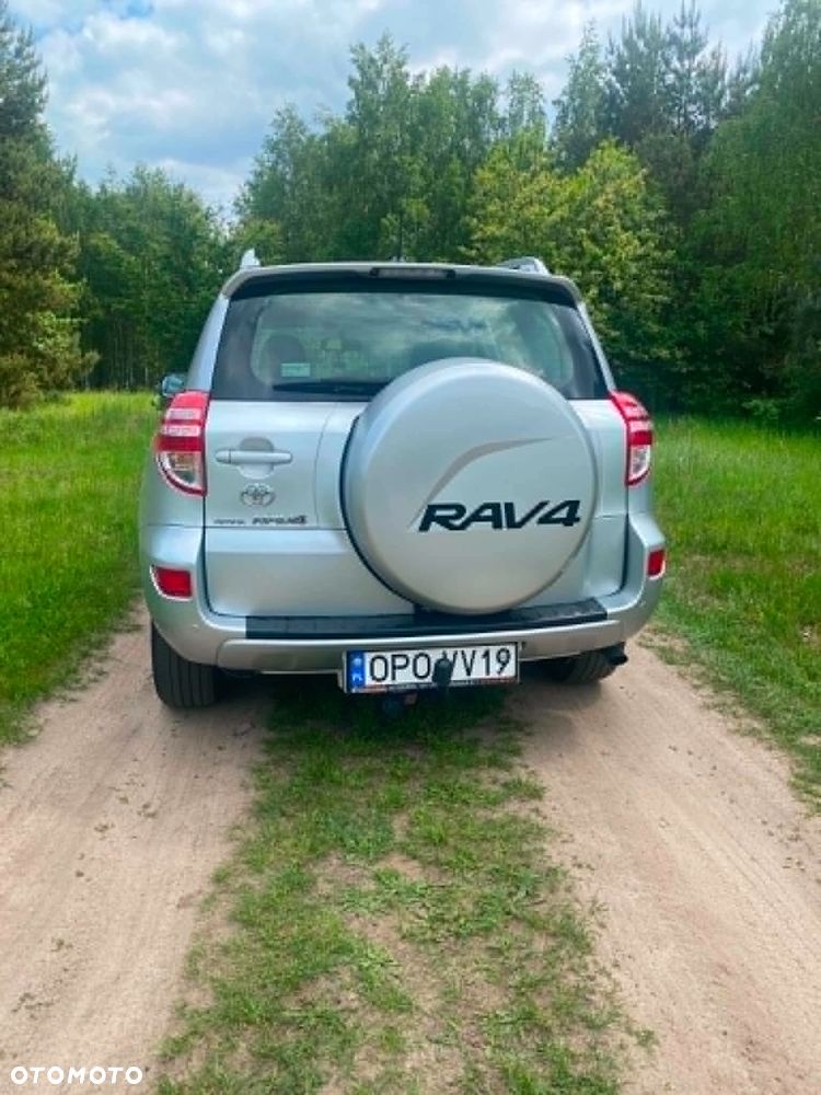 Toyota RAV4 2.2 D-4D Luna - 2