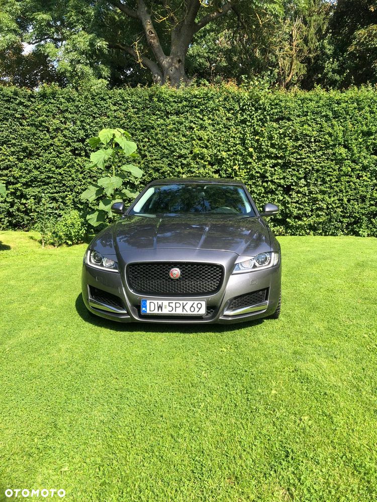 Jaguar XF 2.0 i4D Prestige - 4