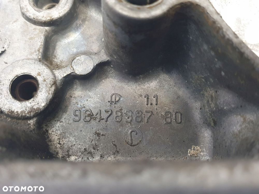 Citroen C5 2.0 16V POMPA OLEJU 9647898780 - 11