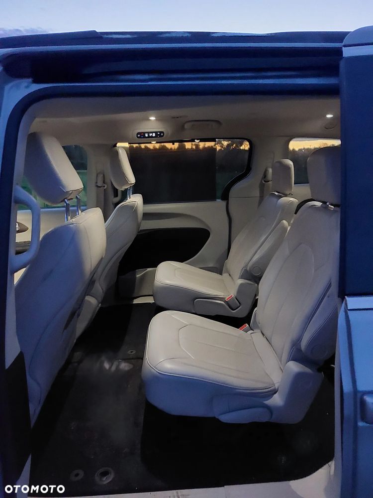 Chrysler Voyager - 24